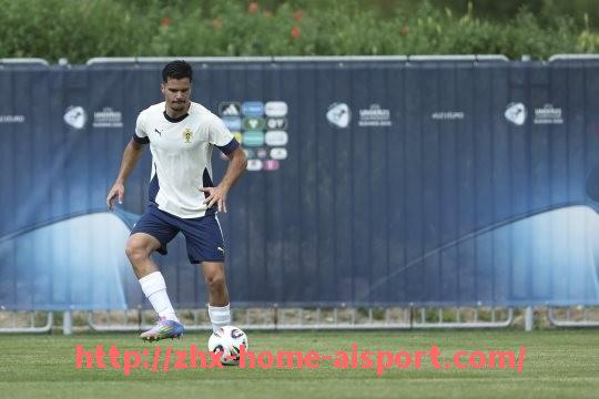 爱体育-本轮德甲最佳球队阵容评选及球员表现点评